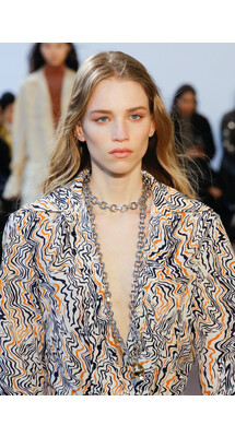 Details Chloé Fall 2018 Ready-to-Wear , Детали коллекции Хлоя осень зима 2018 , Fashion show , неделя моды в Париже , PFW , Paris Fashion Week , Mainstyles